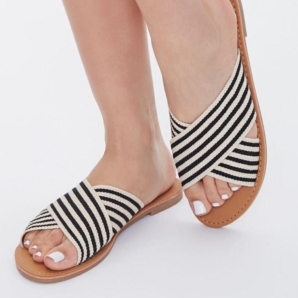 NWT Forever 21 Black/White Striped Criss Cross Slip On Sandals Size 7
